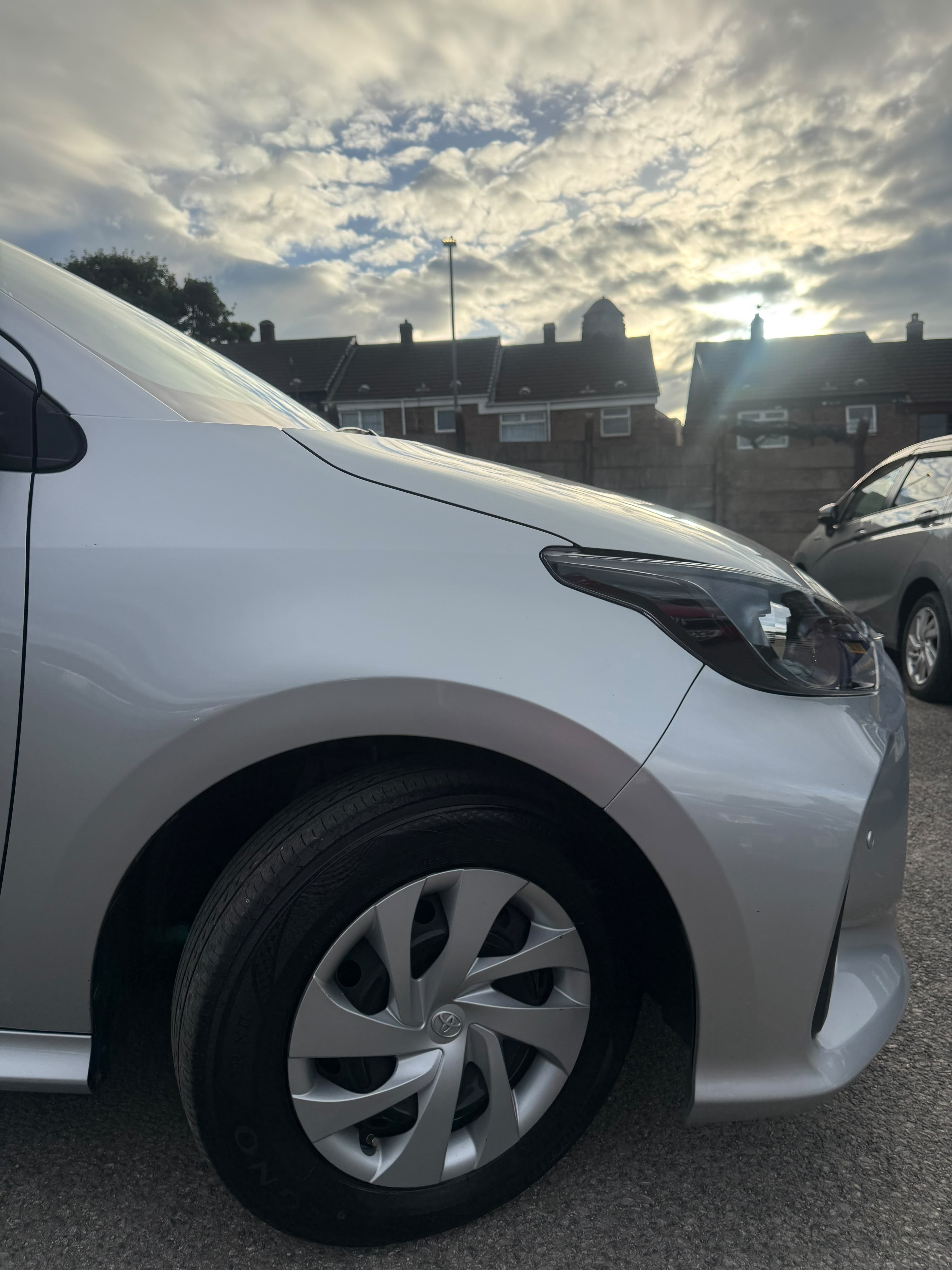 2021 Toyota Yaris Design — photo 1